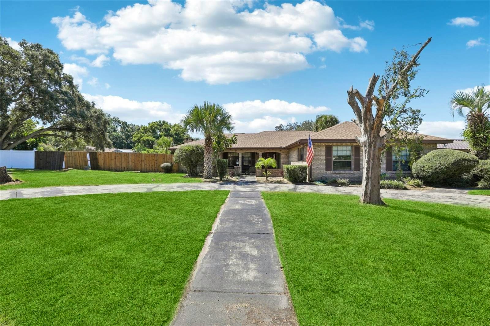 3/2 Leesburg Block Pool Cosmetic Flip